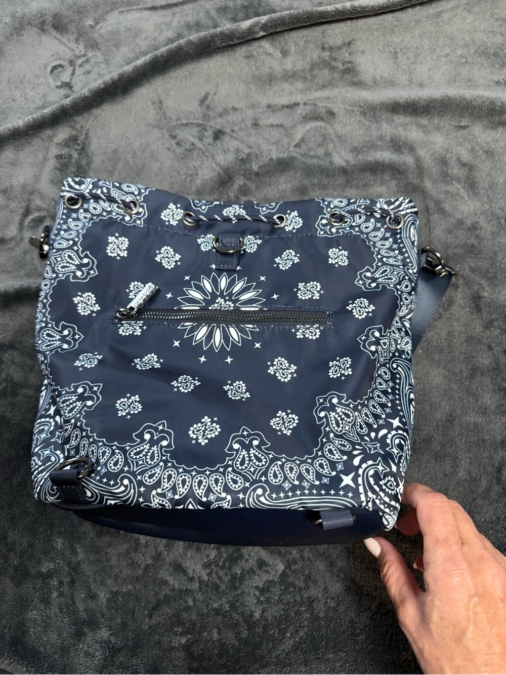 NWOT Haute Shore Harley Navy Bandana Convertible Bucket Bag | Crossbody Backpack - Picture 7 of 10